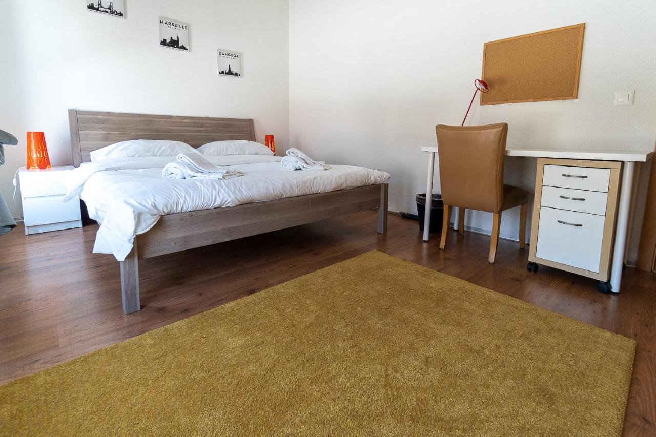 Los Lorentes Residences Bulle Luaran gambar